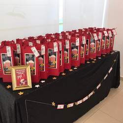 Movie themed 10th birthday party - Movie night 