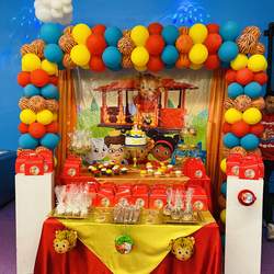 David’s Neighborhood  - Daniel the Tiger