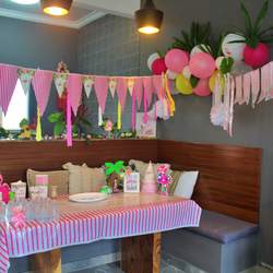 Alice's 11th birthday - Flamingos