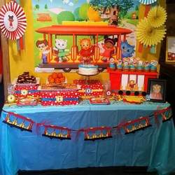 Daniel Tiger Grrrrific Party - Daniel Tiger