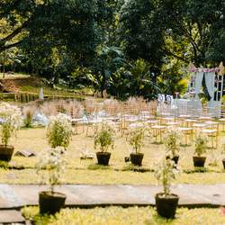 charming wedding - rustic theme