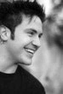 Lorren R