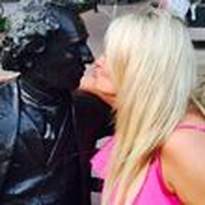 Penny R