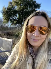 Iliana R