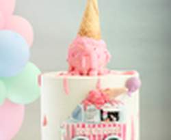 Cakes and canvas 