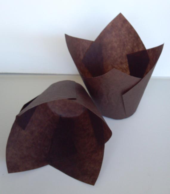 Tulip-baking-cups-570